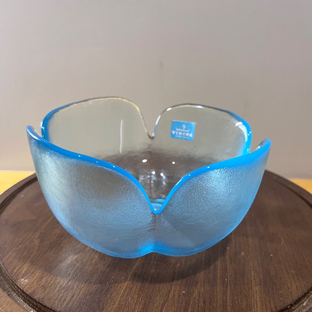 Vtg Viking Glass Blue Satin Frosted Lotus Petal Bowl‎ MCM Art Glass 6.5"
